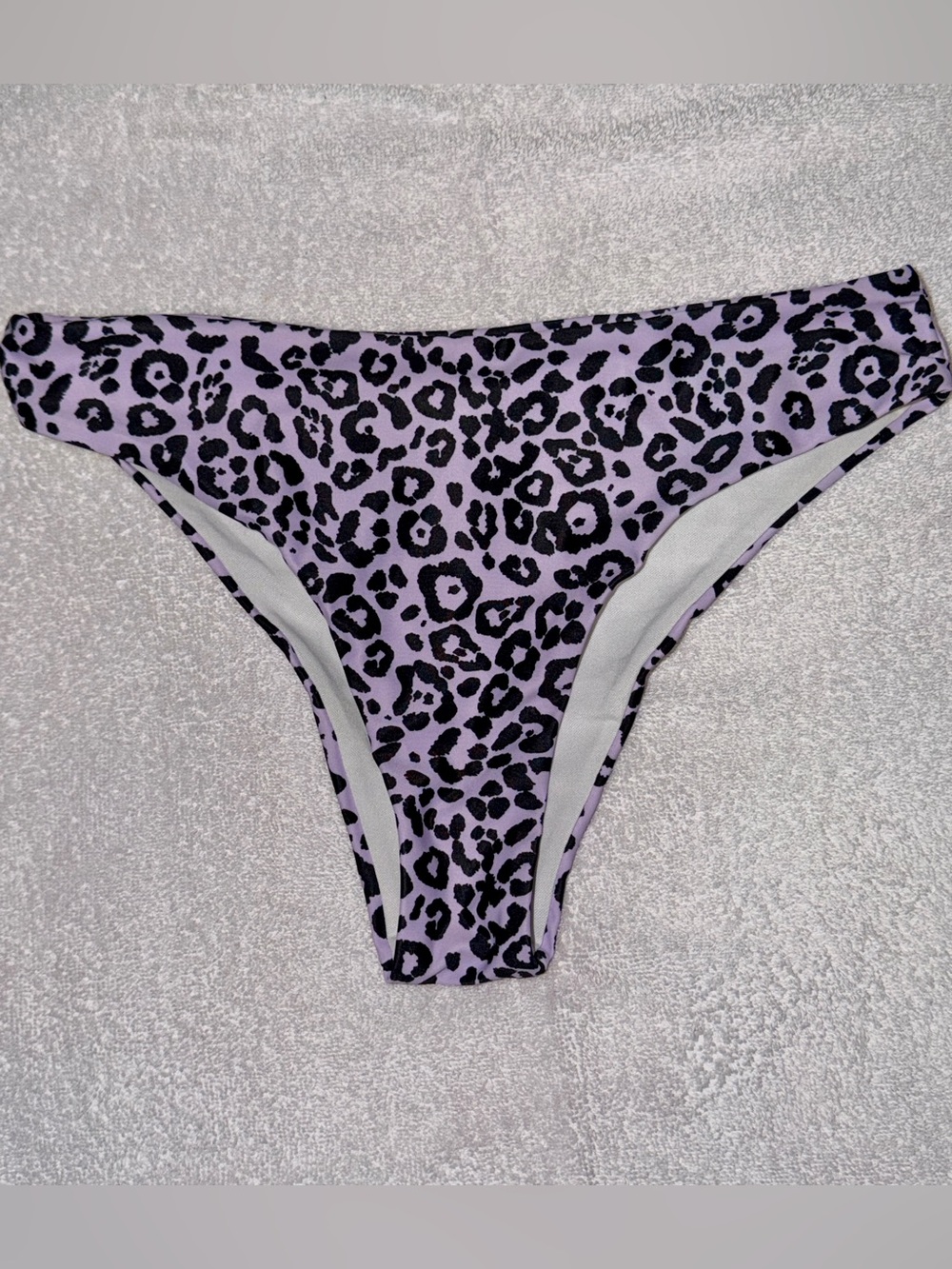 (NWOT) SHEIN Lavender Leopard Print Bikini Bottom